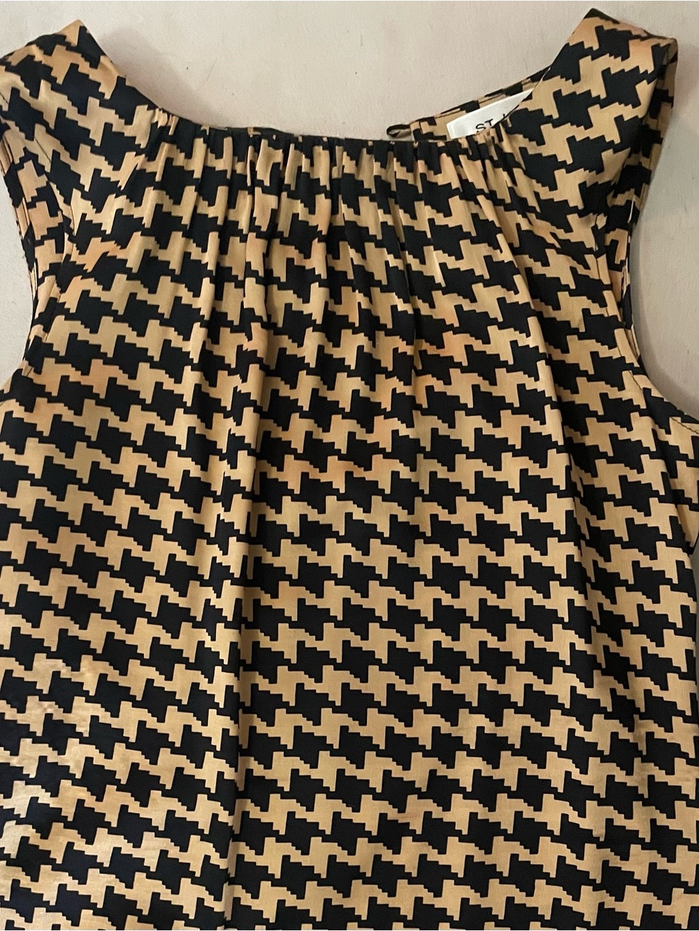 St. John Girls Black and Tan Houndstooth Sleeveless Dress